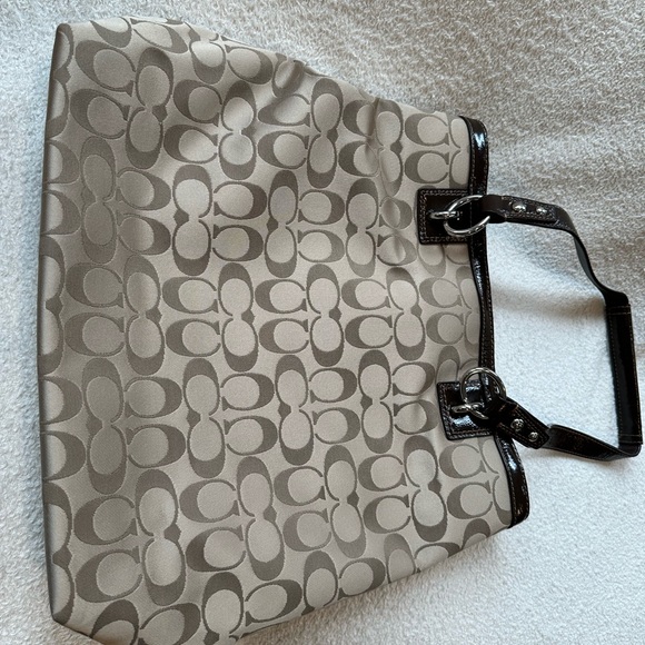 Coach Signature Satin handbag - Picture 7 of 14